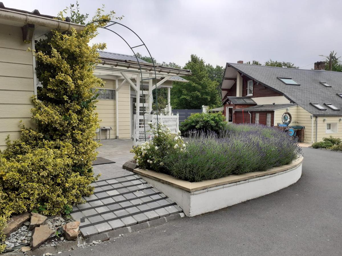 Bed and Breakfast Relais Des Tourterelles La Neuville-aux-Joutes Экстерьер фото