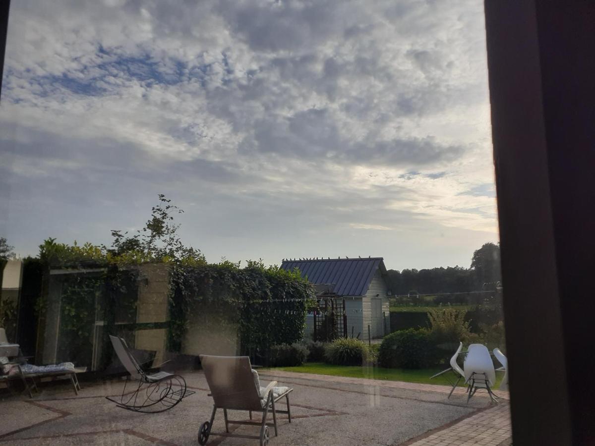 Bed and Breakfast Relais Des Tourterelles La Neuville-aux-Joutes Экстерьер фото